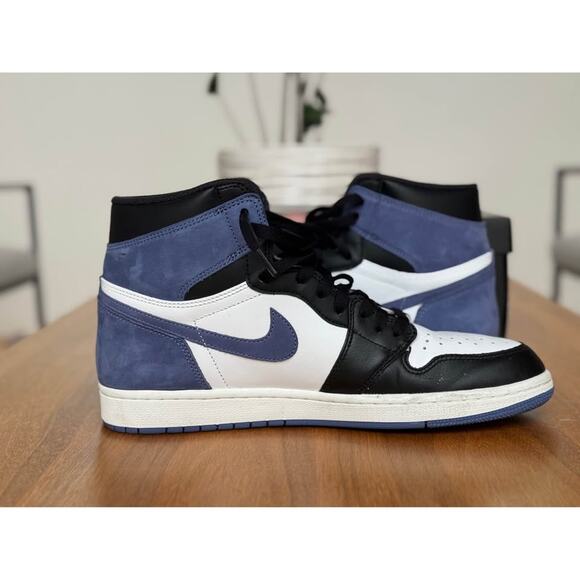 Air Jordan 1 Retro High OG Size 11 main image 6